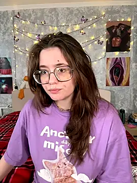 Sabrina shells online show from 12.18.25