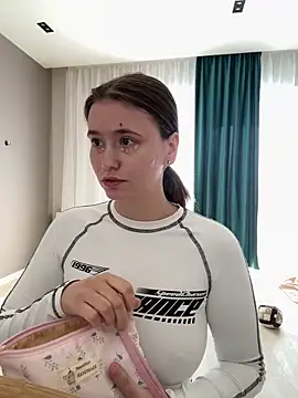 Sabrina shells online show from 04.09.26