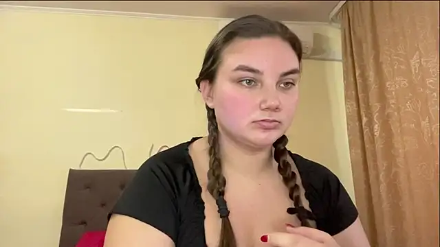 Dreamyblushfairy online show from 10.13.25