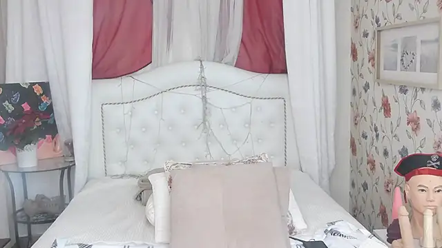 SilviaHart online show from 09.27.25