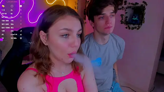 RobertAndLinela online show from 12.25.24