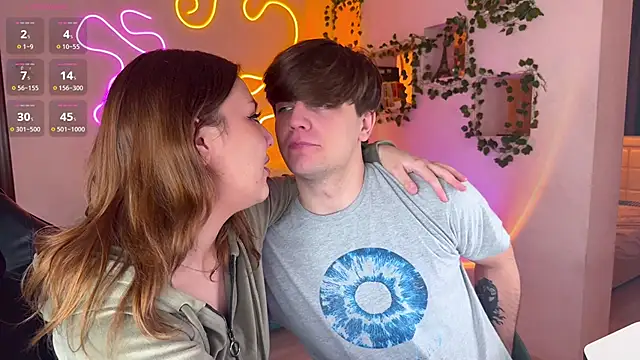 RobertAndLinela online show from 10.04.25