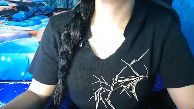 Snapshot of Somiya87 chatting on 06.18.26 Somiya87 online show from 06.18.26