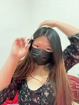 Snapshot of Happyou2 chatting on 02.26.25 Happyou2 online show from 02.26.25