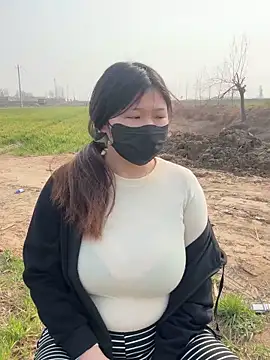 Snapshot of Happyou2 chatting on 03.09.25 Happyou2 online show from 03.09.25