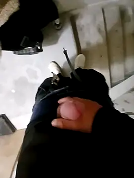 Snapshot of rominoucoquin chatting on 11.09.25 rominoucoquin online show from 11.09.25