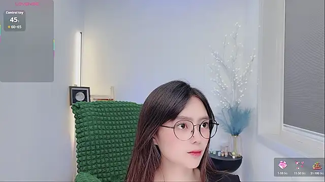 Snapshot of Natasha2025 chatting on 11.12.25 Natasha2025 online show from 11.12.25