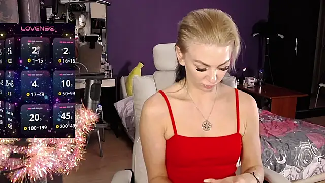 Snapshot of _britney_white_ chatting on 02.16.25 britney white online show from 02.16.25