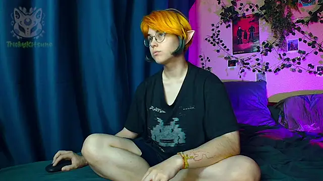TrickyKitsune online show from 07.04.26