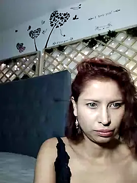 Snapshot of Mia_WAll chatting on 01.12.25 Mia WAll online show from 01.12.25