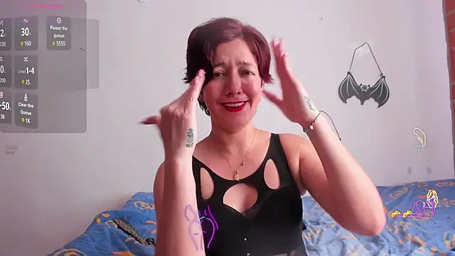 Laura hellss online show from 01.15.25