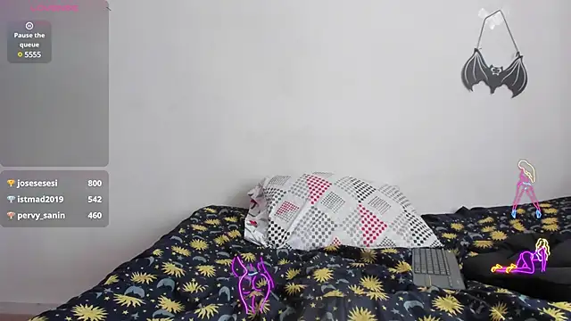 Laura hellss online show from 02.28.25