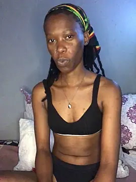 Snapshot of xxSexyTalia28 chatting on 02.21.26 xxSexyTalia28 online show from 02.21.26