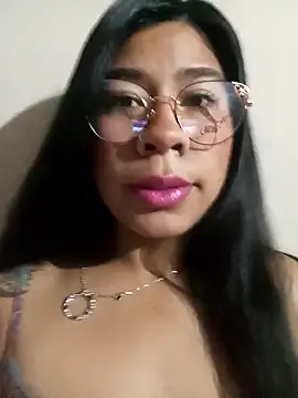 Pamelamilkk 1007 online show from 02.05.25