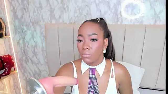 whiitneyfox online show from 11.25.25