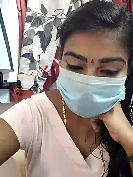 Snapshot of meena_27 chatting on 02.07.25 meena 27 online show from 02.07.25