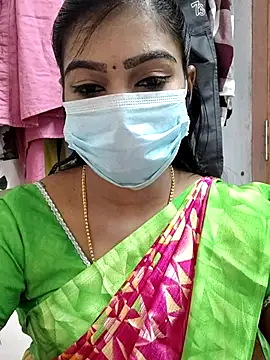 Snapshot of meena_27 chatting on 02.18.25 meena 27 online show from 02.18.25