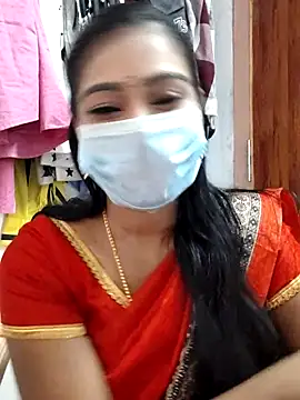 Snapshot of meena_27 chatting on 02.19.25 meena 27 online show from 02.19.25