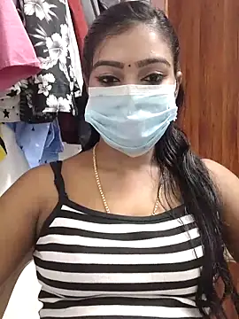 Snapshot of meena_27 chatting on 02.21.25 meena 27 online show from 02.21.25