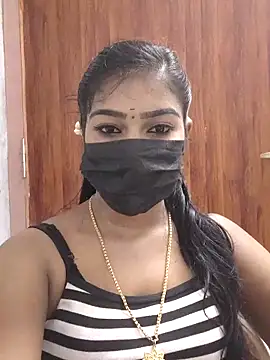 Snapshot of meena_27 chatting on 03.13.25 meena 27 online show from 03.13.25