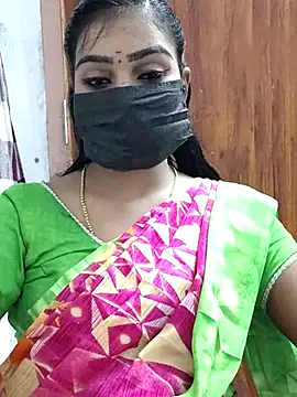 Snapshot of meena_27 chatting on 03.18.25 meena 27 online show from 03.18.25