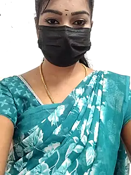 Snapshot of meena_27 chatting on 09.13.25 meena 27 online show from 09.13.25
