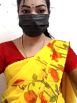 Snapshot of meena_27 chatting on 09.17.25 meena 27 online show from 09.17.25