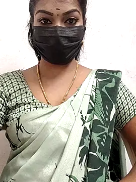 Snapshot of meena_27 chatting on 10.23.25 meena 27 online show from 10.23.25