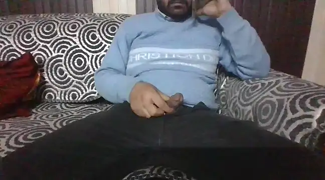 Snapshot of indihotguy chatting on 01.15.25 indihotguy online show from 01.15.25