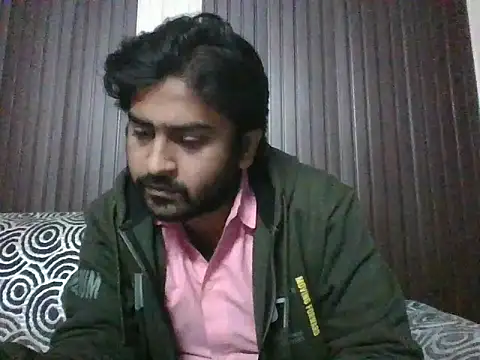 Snapshot of indihotguy chatting on 01.18.25 indihotguy online show from 01.18.25