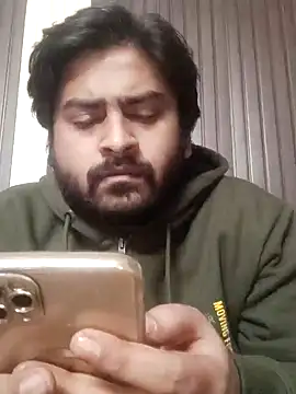 Snapshot of indihotguy chatting on 01.24.25 indihotguy online show from 01.24.25