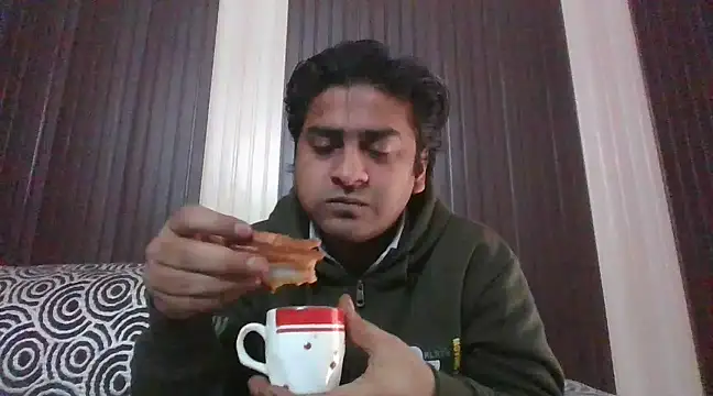 Snapshot of indihotguy chatting on 02.08.25 indihotguy online show from 02.08.25