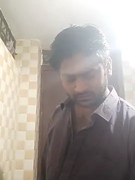 Snapshot of indihotguy chatting on 02.24.25 indihotguy online show from 02.24.25