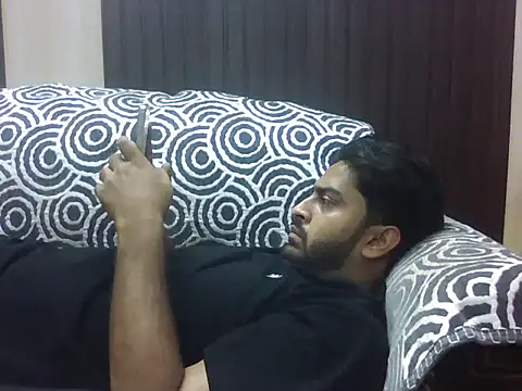 Snapshot of indihotguy chatting on 10.04.25 indihotguy online show from 10.04.25