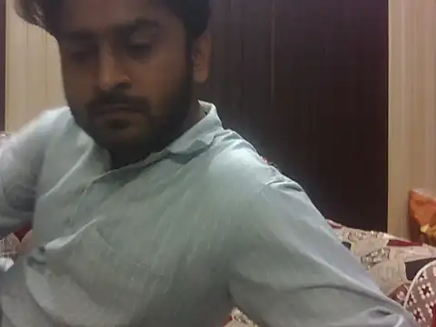 Snapshot of indihotguy chatting on 10.28.25 indihotguy online show from 10.28.25