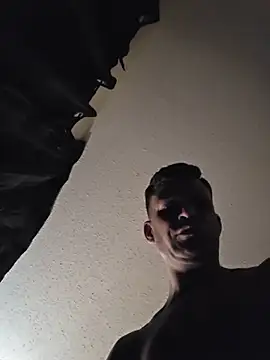 Snapshot of hotemberly_jake chatting on 11.08.25 hotemberly jake online show from 11.08.25