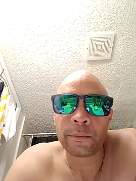 Snapshot of 3patica chatting on 01.21.25 3patica online show from 01.21.25