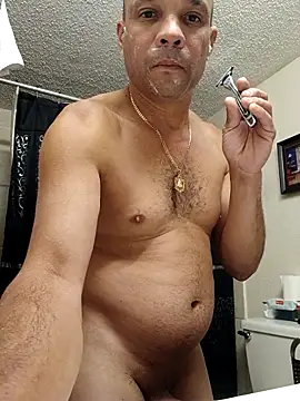 Snapshot of 3patica chatting on 03.21.25 3patica online show from 03.21.25