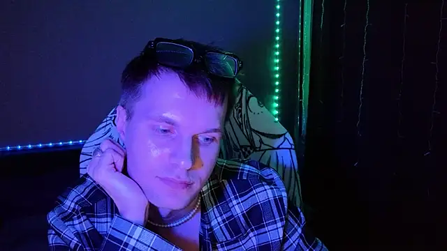 Leonnextdoor online show from 01.16.25