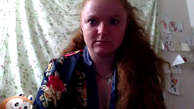 Snapshot of Rae_Jeannie chatting on 06.10.26 Rae Jeannie online show from 06.10.26