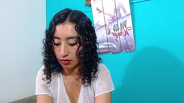 Snapshot of valerie_mase chatting on 02.21.25 valerie mase online show from 02.21.25