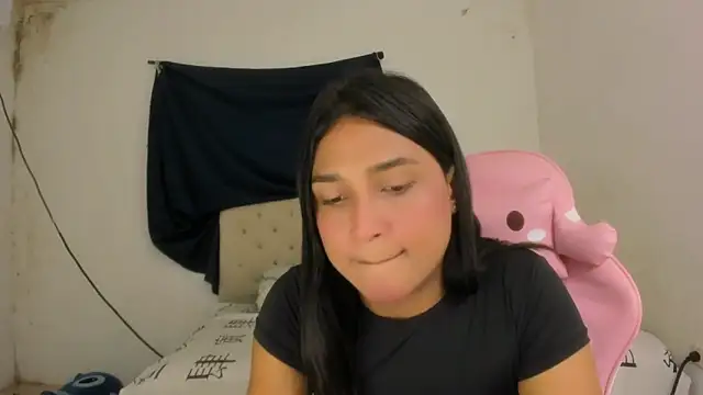 Miss noah18 online show from 11.11.25