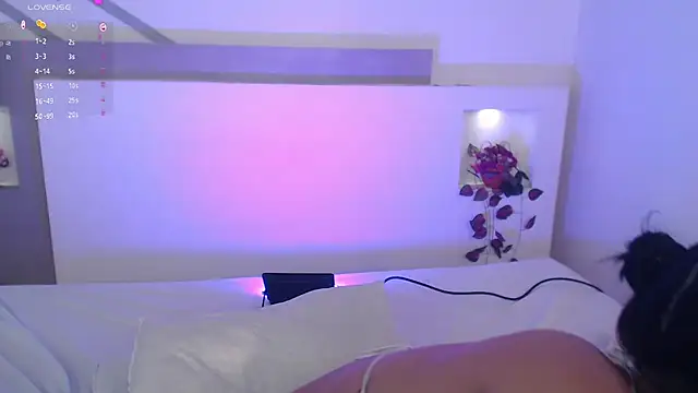 Snapshot of VenusEvans1 chatting on 01.27.25 VenusEvans1 online show from 01.27.25