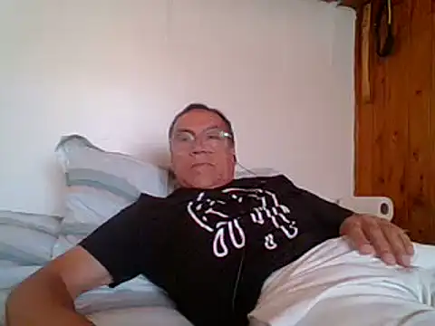 santiagon2015 online show from 01.10.25