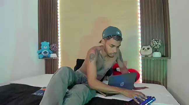 Snapshot of Evans777_ chatting on 01.11.25 Evans777 online show from 01.11.25