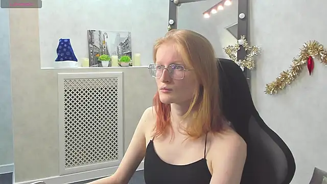 Snapshot of ElizabethHarpper chatting on 01.19.25 ElizabethHarpper online show from 01.19.25