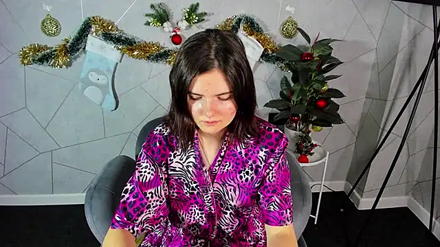 Snapshot of CharlotteMitchell chatting on 12.31.24 CharlotteMitchell online show from 12.31.24