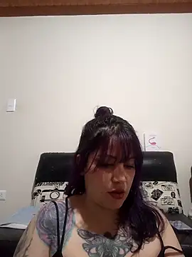 Miss Amelie online show from 02.28.25