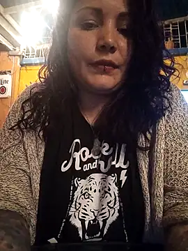 Miss Amelie online show from 03.12.25