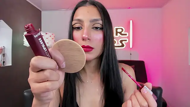 Snapshot of miss___evangeline chatting on 04.06.26 miss evangeline online show from 04.06.26